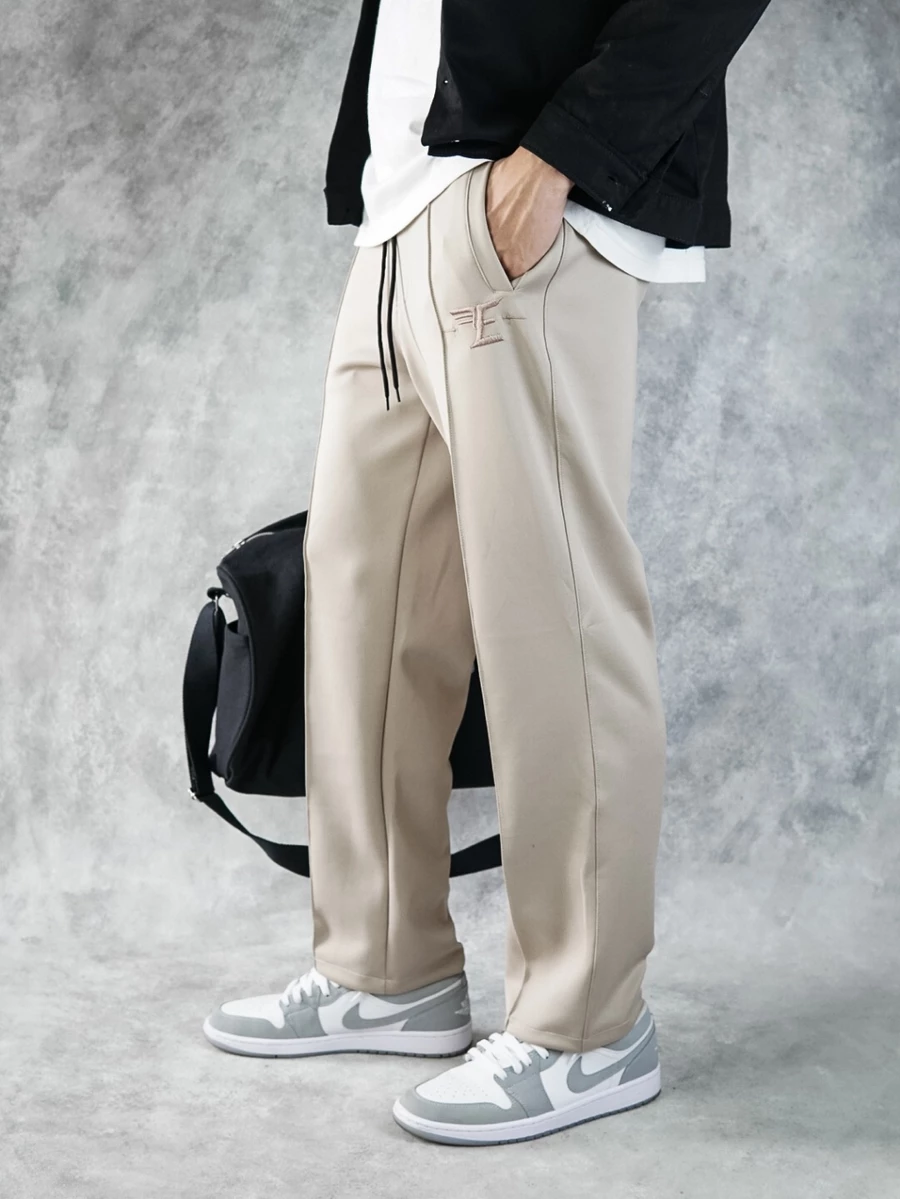 EVRB Celana Panjang Baggy Sweatpant Pria Relaxed Initial Logo E M-XXL Loose Pants Scuba Soft